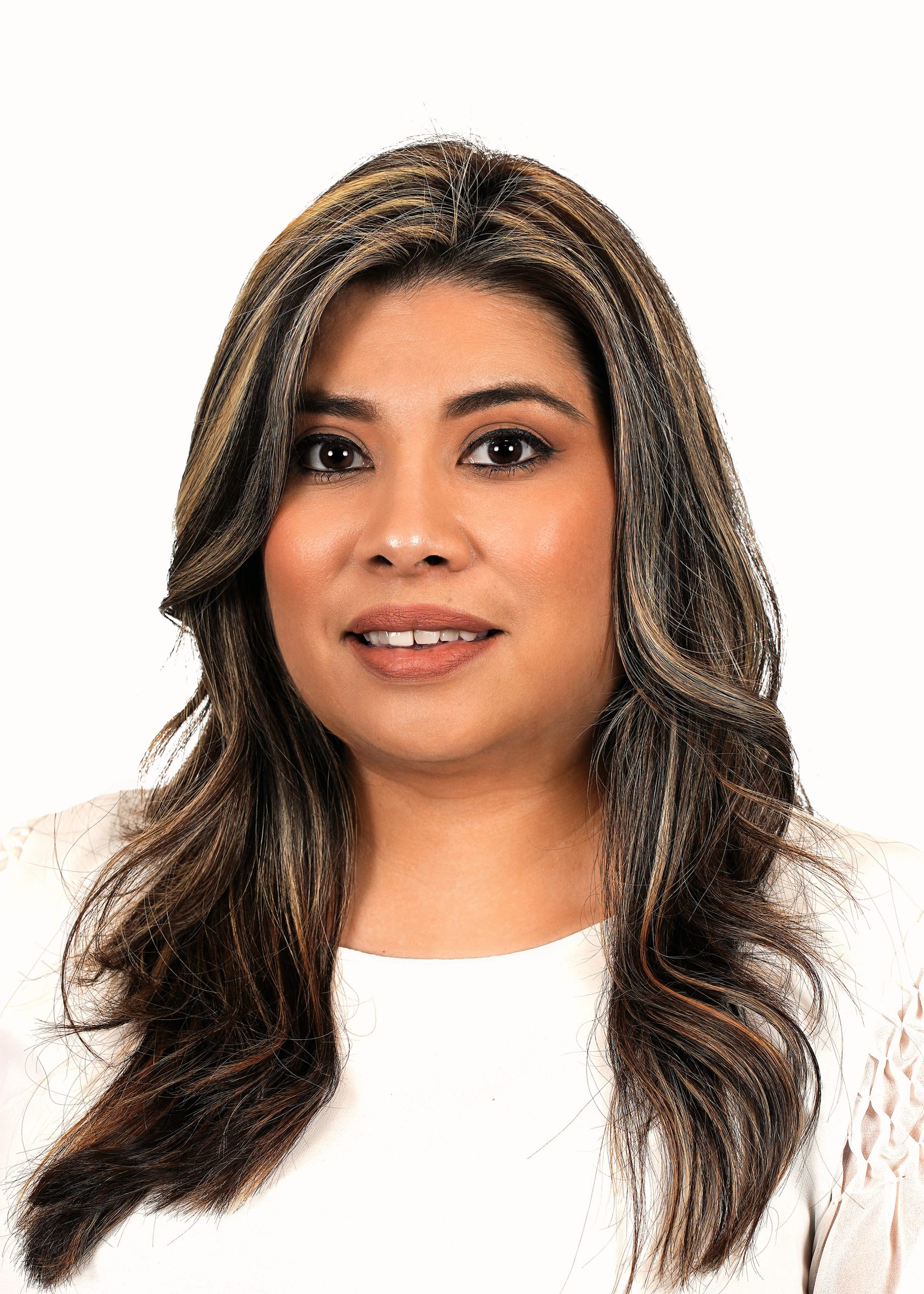 Velazquez_Maribel_5X7_HR_02_pp